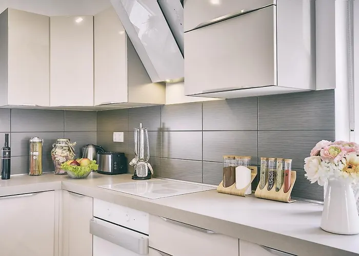 Mit Privatem Pool, Wlan, Sonnenliegen, Terrasse Und Eigenem Grillbereich * Pula