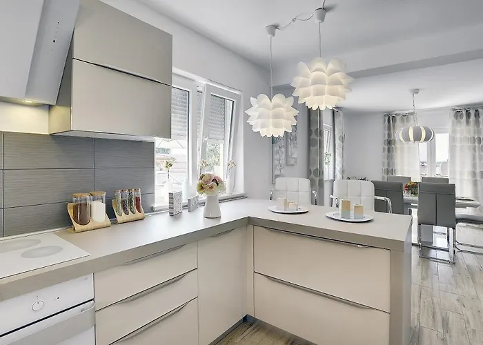 Mit Privatem Pool, Wlan, Sonnenliegen, Terrasse Und Eigenem Grillbereich Holiday home